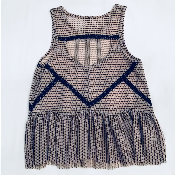 ❗️SOLD on Ⓜ️ercari ❗️[Free People] Peplum tank - Picture 3 of 6
